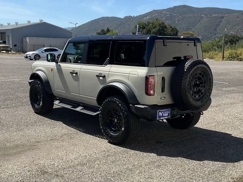 New 2026 Ford Bronco Badlands w/ Sasquatch Package AWD/4WD image 4