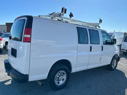 Used 2015 Chevrolet Express 2500 image 12