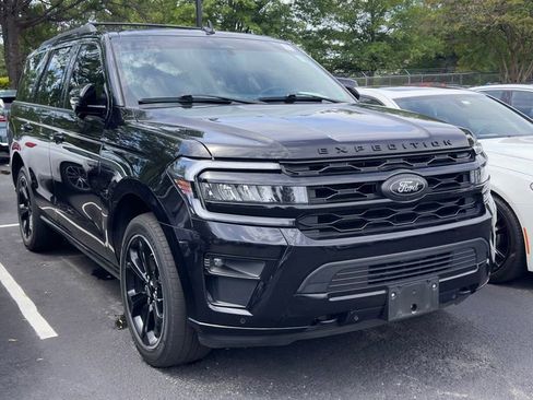 Used 2022 Ford Expedition Limited AWD/4WD image 1
