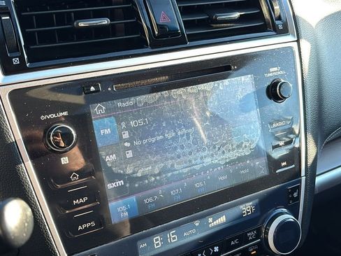 Used 2019 Subaru Outback 2.5i Touring AWD/4WD image 18