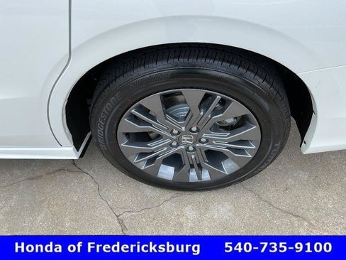 Certified 2026 Honda Odyssey Elite image 10