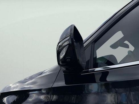 Used 2022 Chevrolet Tahoe LT w/ LT Signature Plus Package image 12