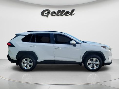 Certified 2020 Toyota RAV4 XLE FWD image 4