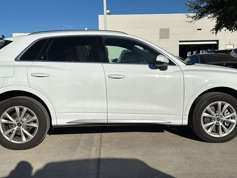 Used 2025 Audi Q3 2.0T Premium image 8