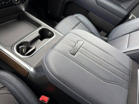 Used 2025 Chevrolet Silverado 3500 High Country w/ High Country Premium Package image 13