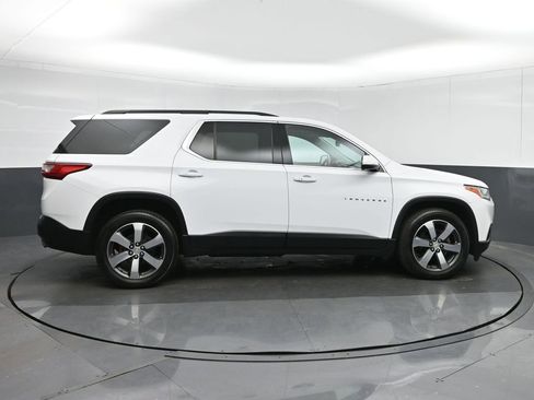 Used 2019 Chevrolet Traverse LT w/ LT Premium Package AWD/4WD image 8