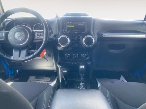 Used 2016 Jeep Wrangler Unlimited Sahara AWD/4WD image 10