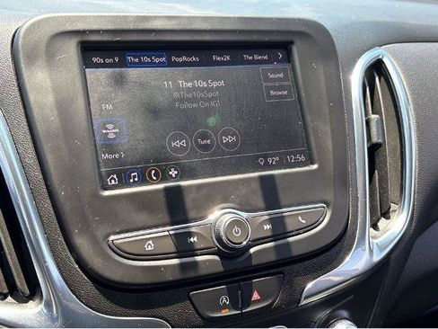 Used 2023 Chevrolet Equinox LT FWD image 22