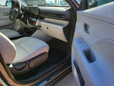 New 2026 Hyundai Kona Limited FWD image 8