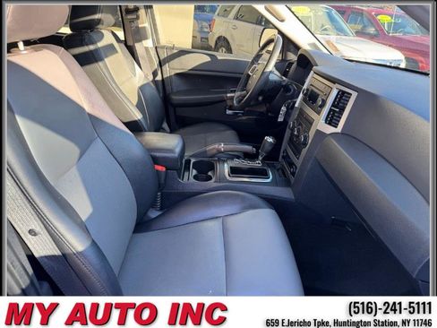 Used 2009 Jeep Grand Cherokee Laredo image 26