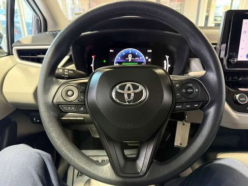 Used 2026 Toyota Corolla LE image 10