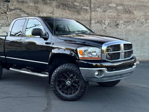 Used 2006 Dodge Ram 2500 Truck SLT AWD/4WD image 3