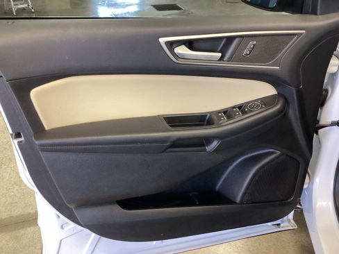 Used 2022 Ford Edge SEL AWD/4WD image 13