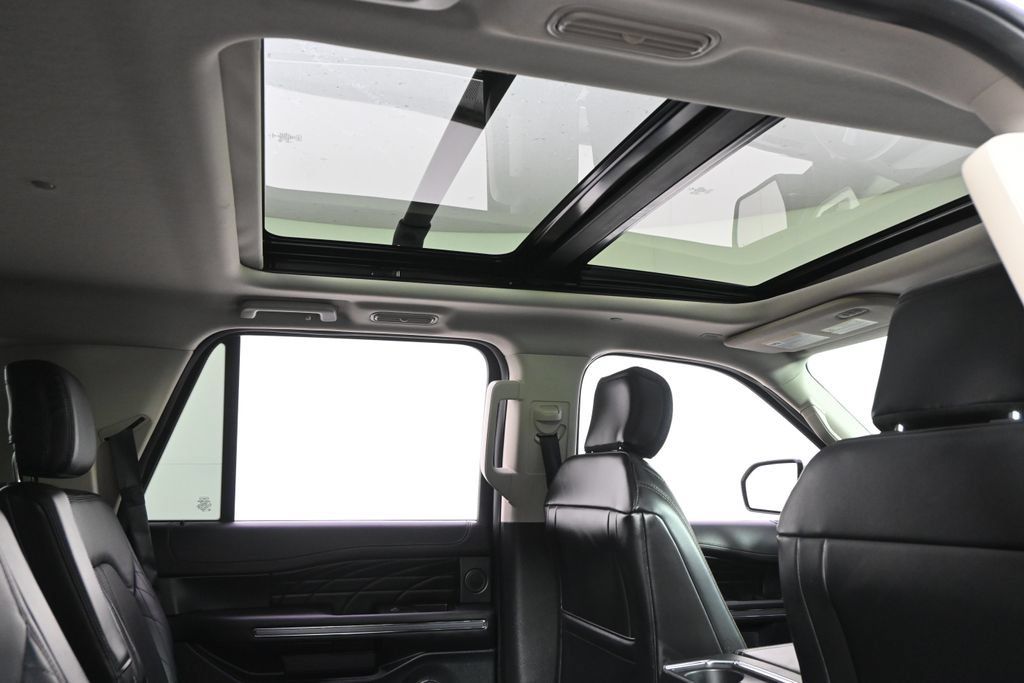 Used 2020 Ford Expedition Platinum AWD/4WD image 17