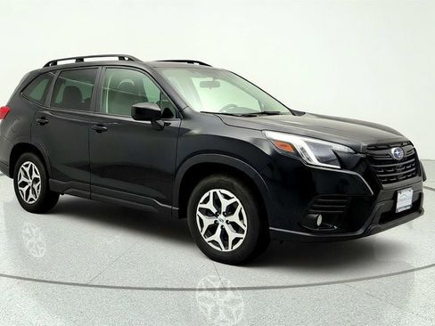 Used 2022 Subaru Forester Premium AWD/4WD image 3