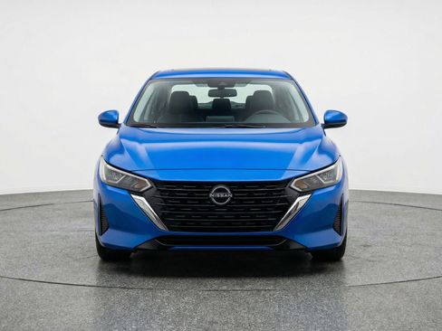 Used 2025 Nissan Sentra SV FWD image 2