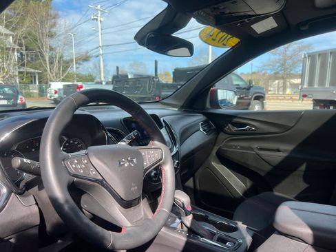 Certified 2024 Chevrolet Equinox RS AWD/4WD image 14