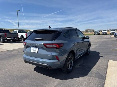 Used 2024 Ford Escape ST-Line w/ Tech Pack #1 AWD/4WD image 5