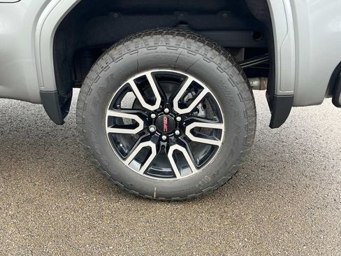 New 2026 GMC Sierra 1500 AT4 w/ AT4 Premium Package AWD/4WD image 16