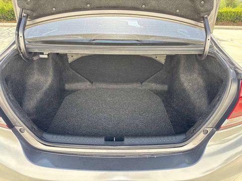 Used 2014 Honda Civic LX image 9
