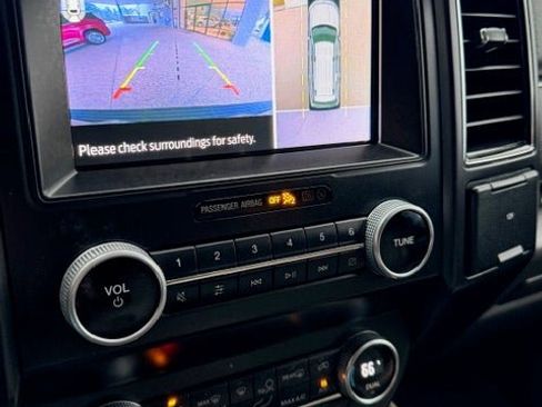 Used 2021 Ford Expedition Max Limited image 12