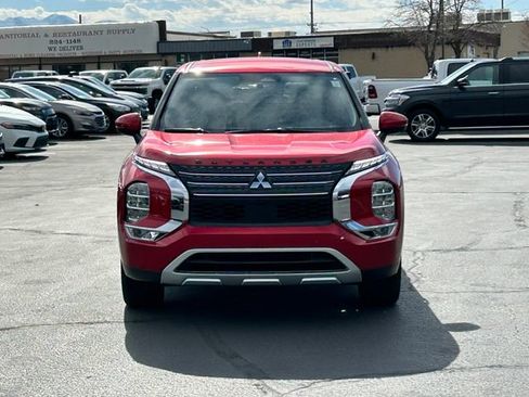 Used 2025 Mitsubishi Outlander SE AWD/4WD image 11