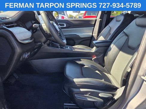 Used 2024 Jeep Compass Latitude AWD/4WD image 13