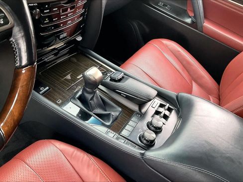 Used 2019 Lexus LX 570 4WD w/ Luxury Package image 14