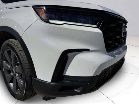 Used 2023 Honda Pilot Sport image 10