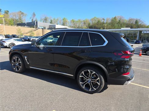 New 2026 BMW X5 xDrive40i AWD/4WD image 5