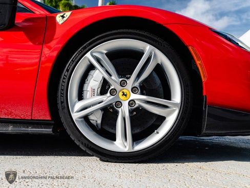 Used 2023 Ferrari 296 GTS RWD image 35