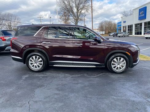 Certified 2023 Hyundai Palisade SE image 2