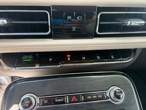 Used 2021 Lincoln Nautilus FWD w/ Equipment Group 101A image 23