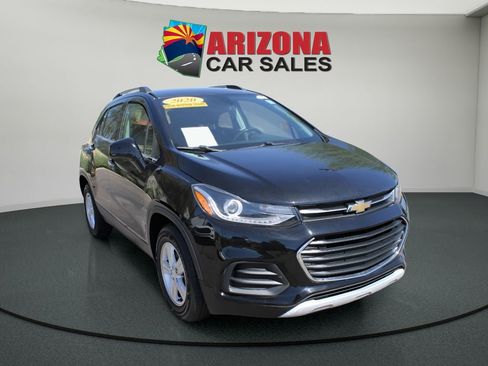 Used 2020 Chevrolet Trax LT w/ LT Convenience Package image 5