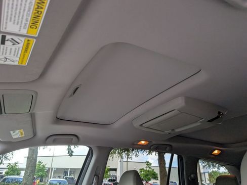 Used 2019 Honda Pilot Elite image 16