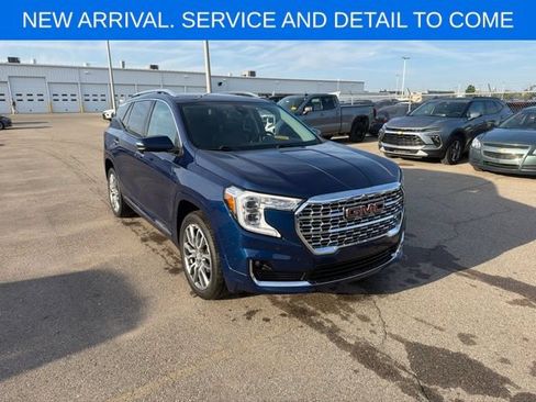 Used 2022 GMC Terrain Denali w/ LPO, Floor Liner Package AWD/4WD image 1
