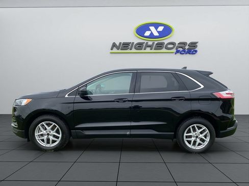 Used 2024 Ford Edge SEL w/ Convenience Package AWD/4WD image 3
