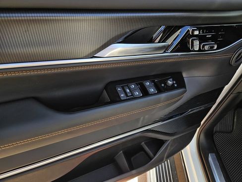 New 2026 Jeep Grand Wagoneer Summit AWD/4WD image 18