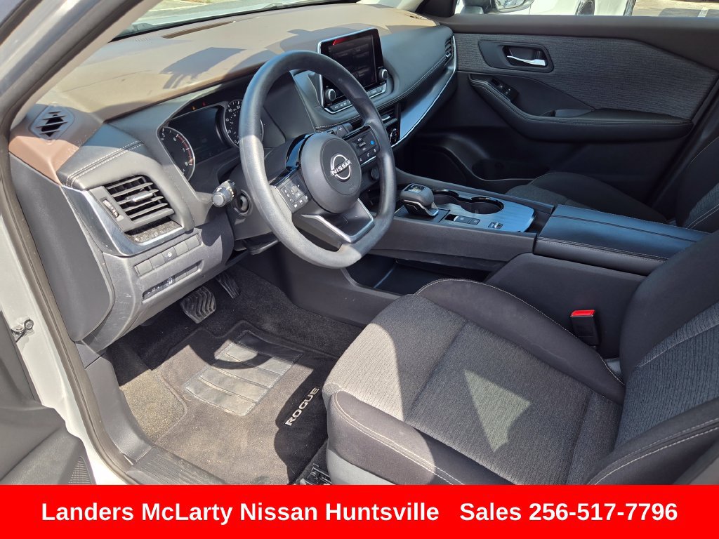 Used 2023 Nissan Rogue SV FWD image 17