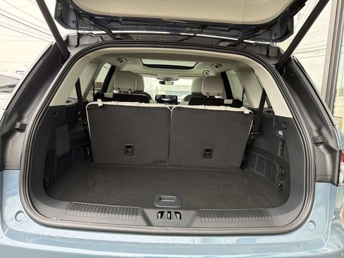 New 2026 Lincoln Aviator AWD image 12