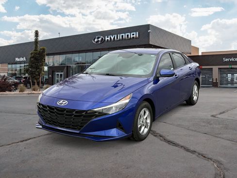 Certified 2023 Hyundai Elantra SE image 1