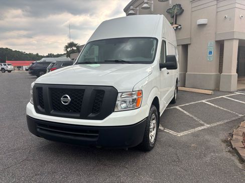 Used 2021 Nissan NV 2500 SV w/ Back Door Glass Package RWD image 7