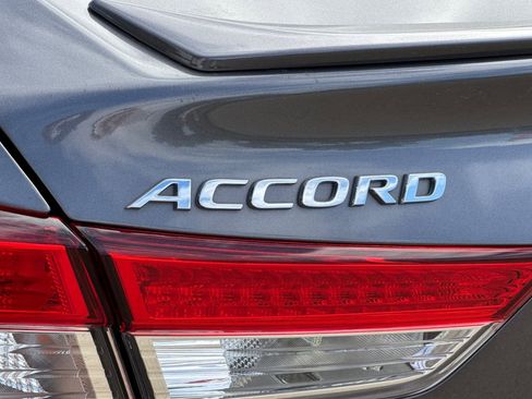 Used 2018 Honda Accord Sport image 51