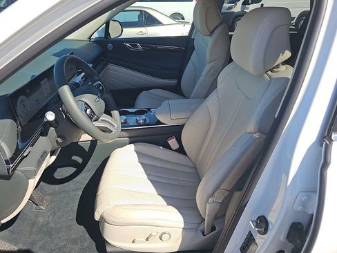 Used 2025 Genesis GV80 2.5T Standard AWD/4WD image 6