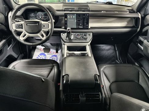 Used 2025 Land Rover Defender 110 S AWD/4WD image 27