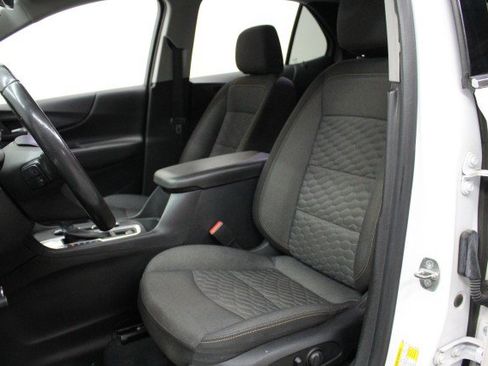 Used 2019 Chevrolet Equinox LT image 8