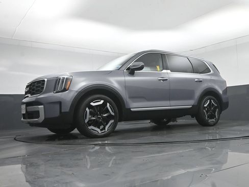 Used 2023 Kia Telluride S w/ S Sunroof Package FWD image 67