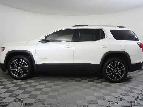 Used 2022 GMC Acadia SLT w/ Preferred Package image 6
