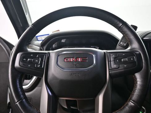 Used 2022 GMC Sierra 1500 AT4 w/ AT4 Preferred Package AWD/4WD image 17