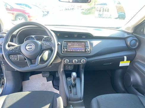 New 2025 Nissan Kicks Play S image 13